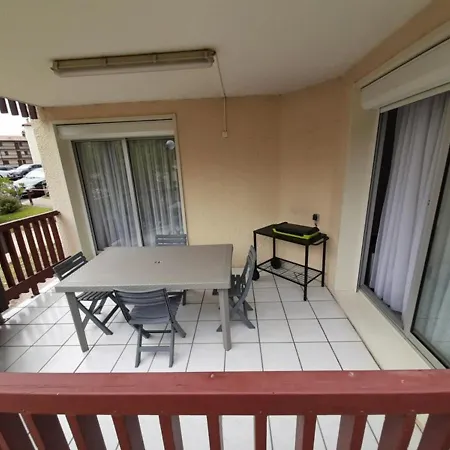 T2 Avec Terrasse Et Piscine A Vieux-boucau, Ideal Pour Les ! - Fr-1-379-18 Vieux-Boucau-les-Bains